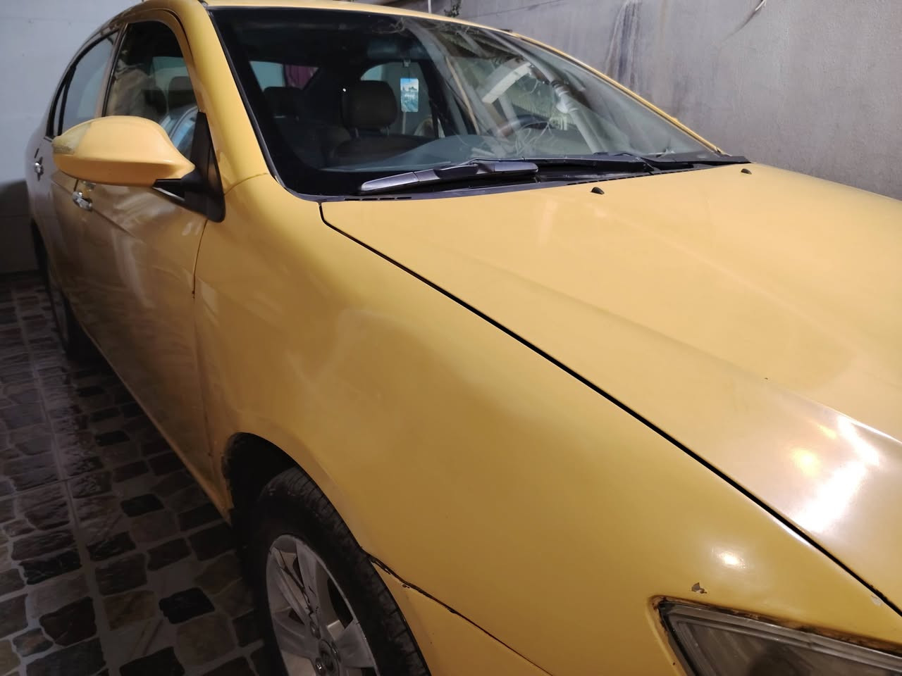 ليفان ٦٢٠ تيلند كشره حلو ويل كروم كشنات جلد بلاد تدفه تبريد بيه تايرات جدد باتري جديد دفتر بنزين بيه ٣٣ صاحبه بكركوك ***********
