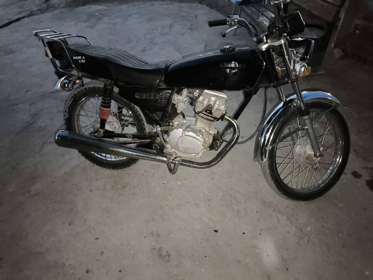 السلام عليكم دراجة نامة لبيع دراجة اوراق اصولية موديل (   18    ) وسعر يم راعية اني مكلف بل نشر رحمة على ولديك لا تدخل خاص رقم راعية ونتصل علية (***********) مكاني قضاء النصر
