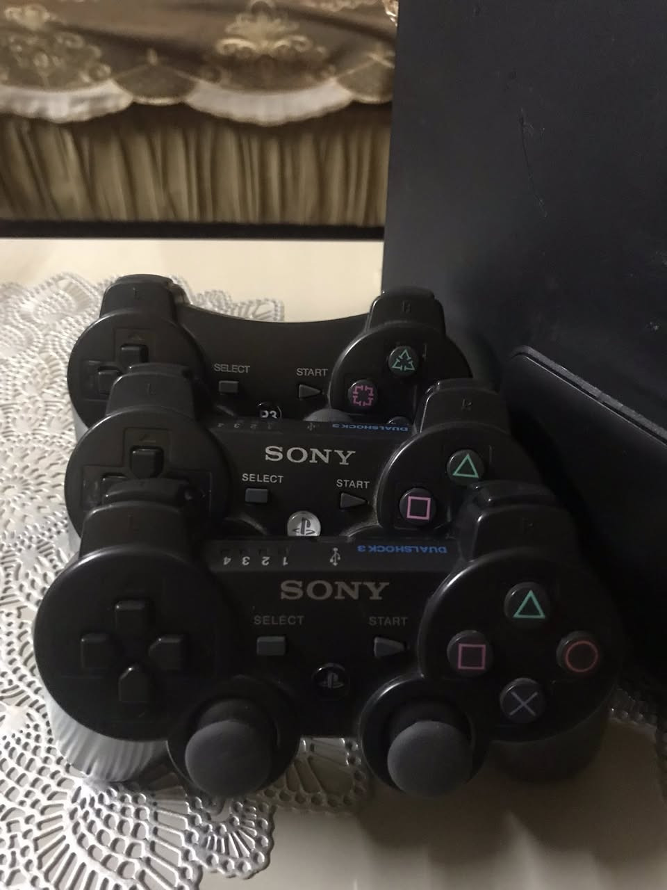 سلام عليكم بلي ستيشن 3 مهكر ويا هارد وبي 27  لعبه سعره 130 الف قفل واذا تريد بدون هارد 100 نضيف مستعمل قليل تجي على فحص وتدللون


**إذا كنت صاحب هذا الإعلان وتريد حذفه لأي سبب، رجاءا أرسل رسالة إلى الدعم الفني**