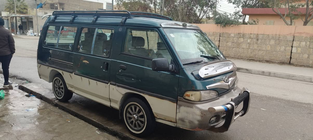 السلام عليكم كيه هيونداي موديل 96 السياره مكفوله كفاله عامه مكينه 3000 شرط كير شرط صدر جديد طخم تواير جدد دوشمه جديده السياره عليها هيه 7 أوراق ينزل من سعرها السياره باسمي حصه كاز 

السعر 63 وبيها مجال مكاني موصل حي صدام ***********
