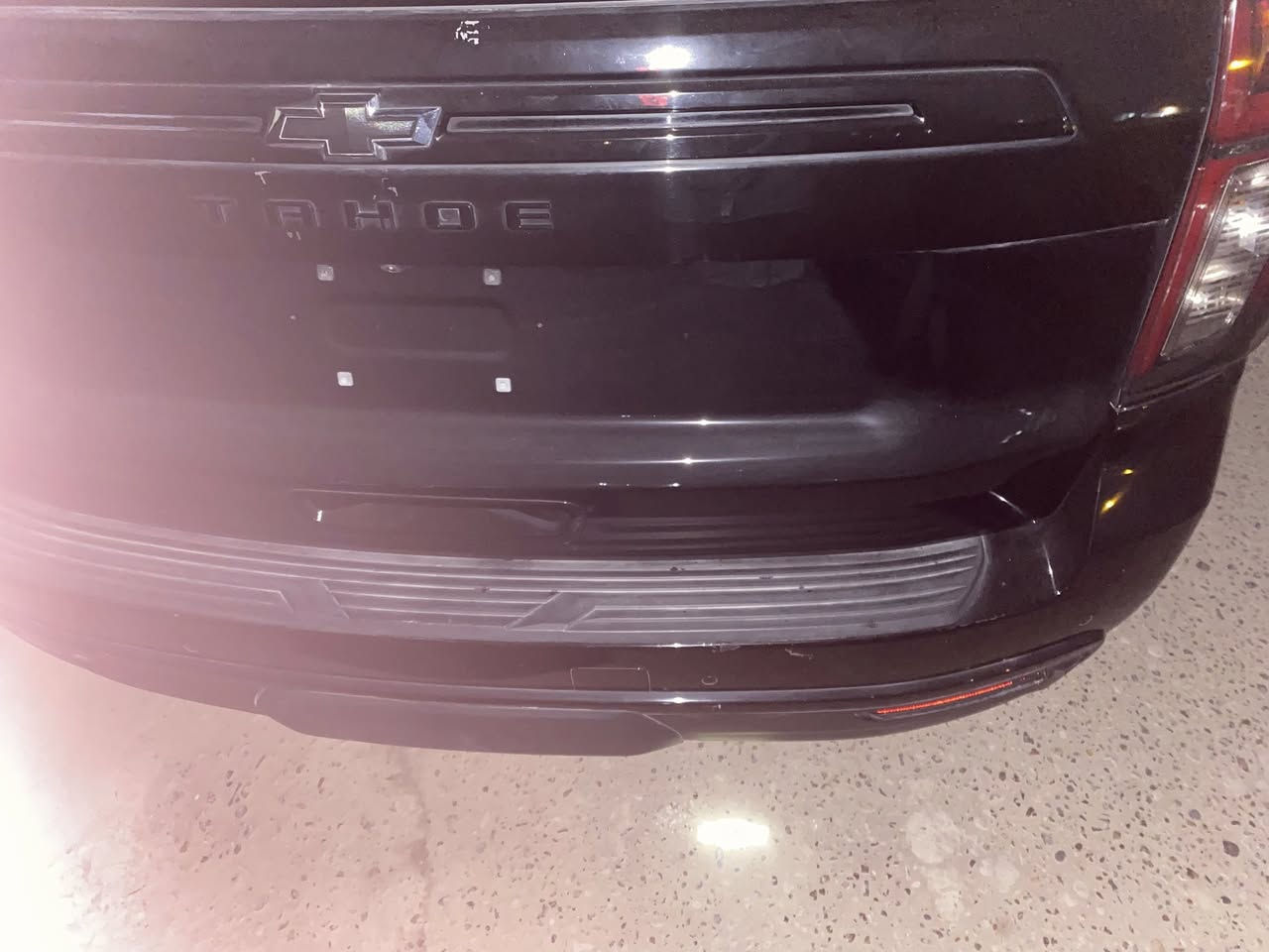 تاهو z71 فول مواصفات . مديل 2023 .
وارد أمريكي تبديل قطعتين فقط بنيد و جاملغ الأيمن . 

ماشيه 1222 مايل حقيقي 

فحص مؤقت 

مكاني بالعماره 

السعر 410 ورقه و بيه مجال 

للاستفسار ***********
