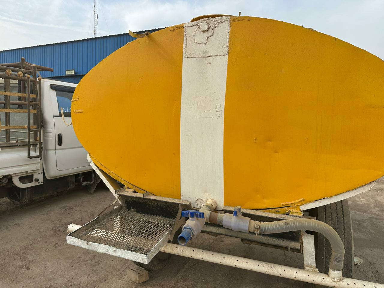 مقطوره ٨٠٠٠لتر مستعمل جاهز للشغل رباعيه *********** المكان معامل النهروان     الشراي يتصل علاالرقم  السعر٣مليون
