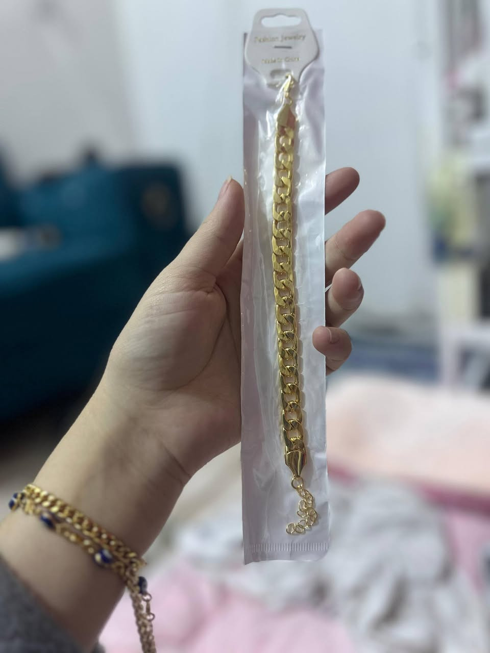 اي قطعه داخل صوره الف دينار
توصيل موجود داخل سبع البور 
رقم*********** او خاص
