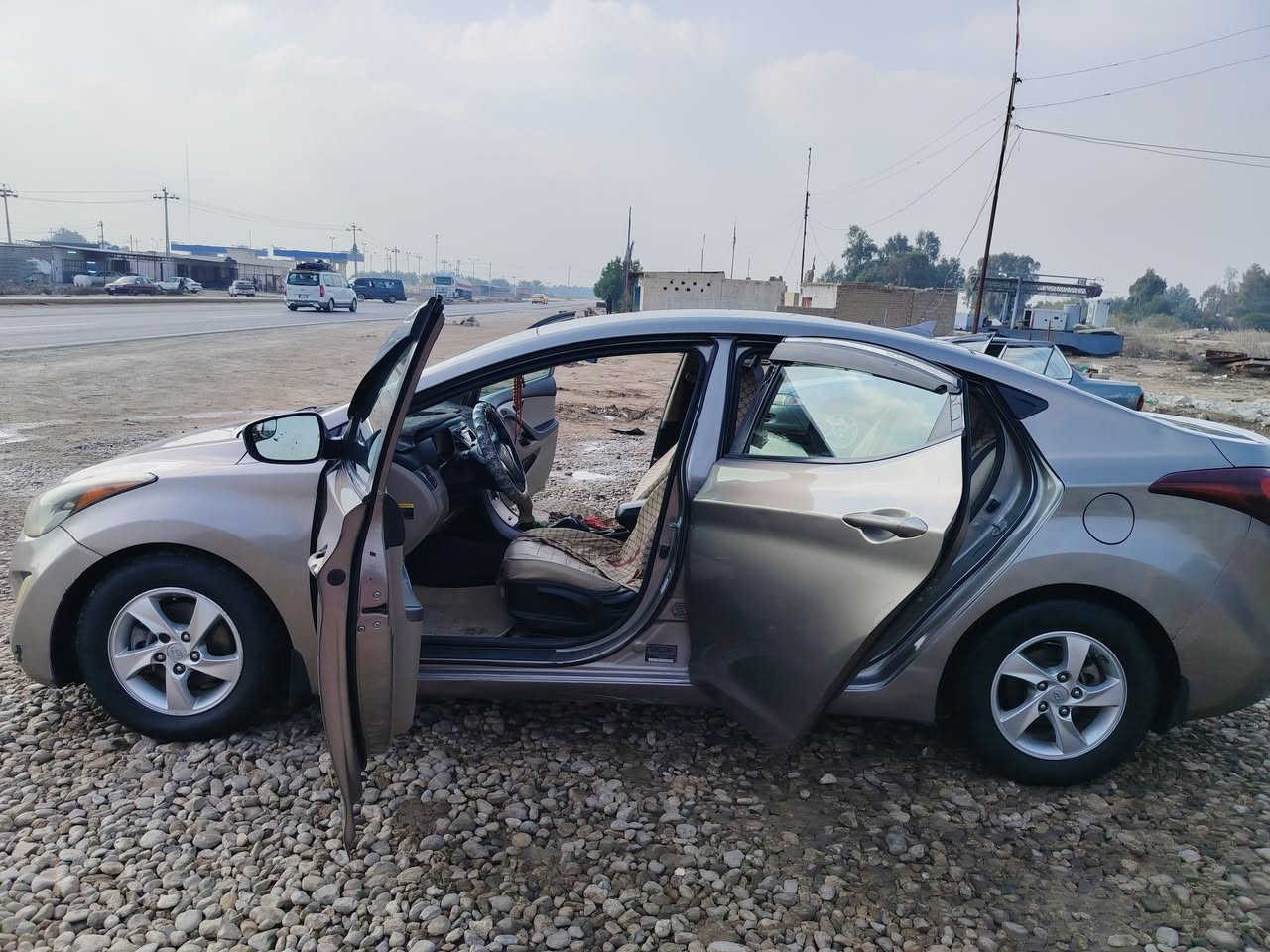 النترا ٢٠١٥ أمريكي حادث بنيد وجاملغ  مصلح نفسه
دوش
٢٠٠٠
مكينة وكير وحدادية فول
بأسمي ٢٠٢٩
بيها المواصفات المعروفه عدا الفتحة
 السيارة نظيفة بمعنى الكلمة
السعر ١١٥....
المكان بابل _الشوملي
***********
