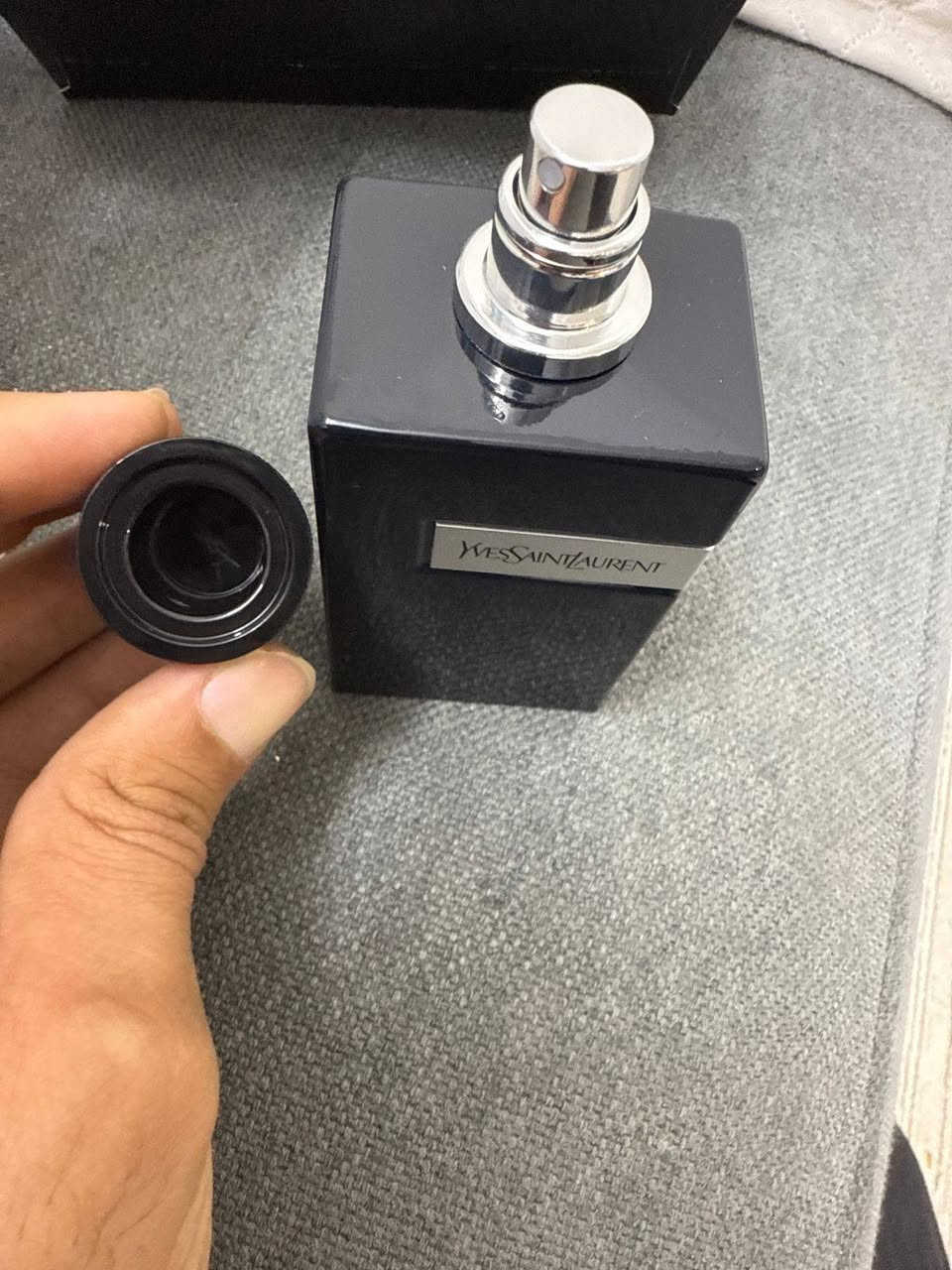 ايف سانلوران اصلي 100%. غيرمستخدم موجودة فاتورة والباتش نمبر
للبيع
***********
وتساب فقط
