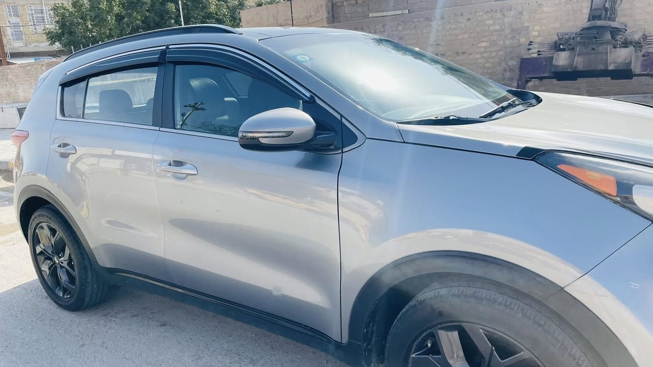 كيا سبورتج مديل 2022
ماشيه 61 امريكيه حادثه جاملغ وبنيد 
مكينه 2400 
فول مواصفات 
مكان واسط الكوت 
***********
