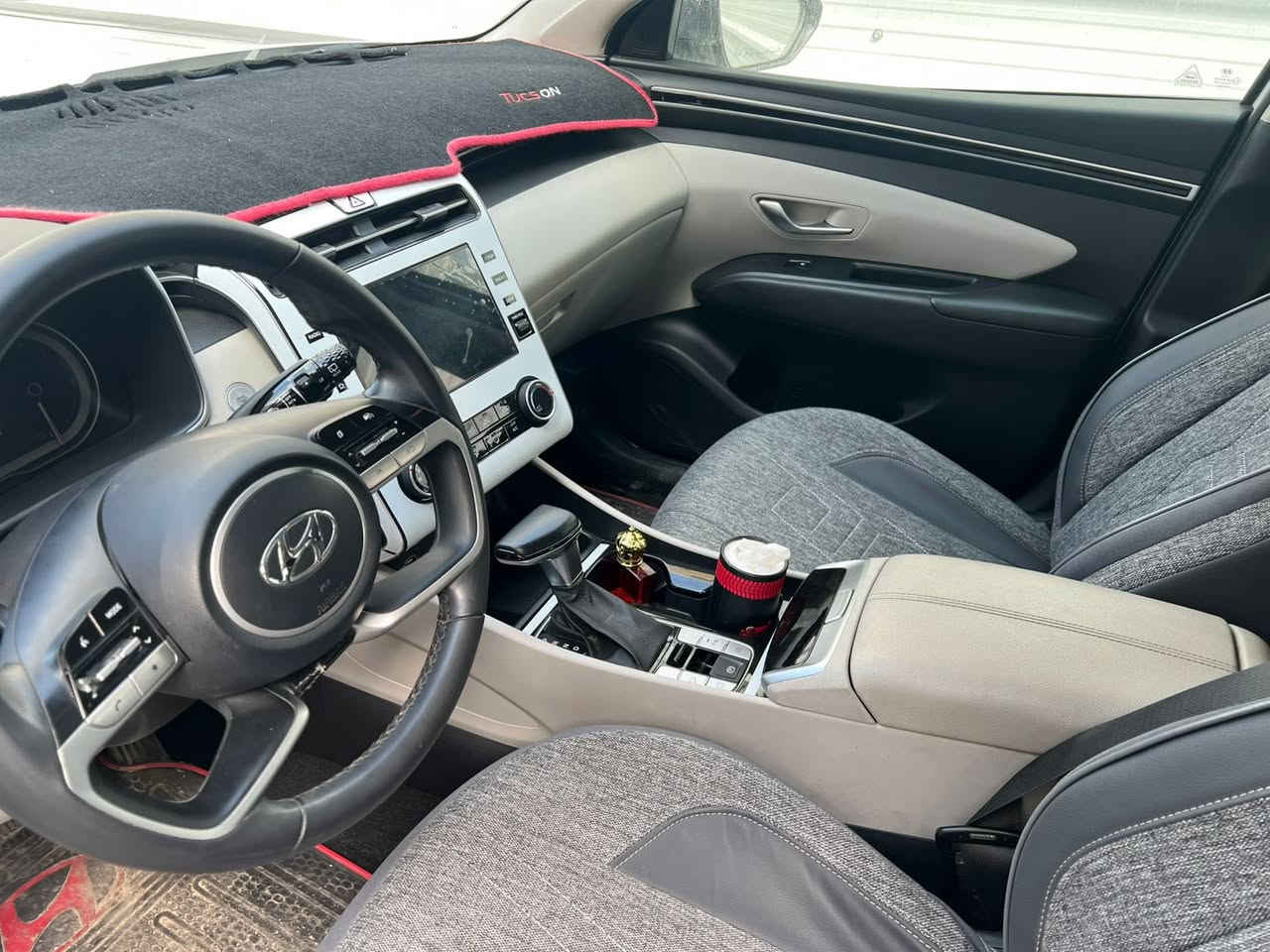 سلام عليكم هونداي توسان 2023 ماشية 26الف حقيقي سيارة نضيفة ومكفولة كفالة عامة السعر 210 وبيهة مجال مكاني كرادة داخل ***********
