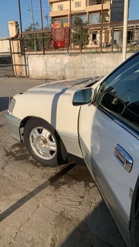 ملكة كراون للبيع شرط محرك وگير للتفاصيل 07727527629