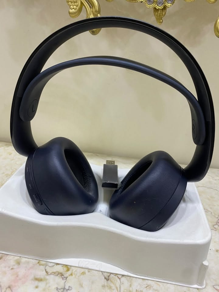 سماعات سونيpulse 3D اخو الجديد استخدام كلش قليل ملحقات كامله ب100 و بيها مجال مكاني الغزالية 
للتواصل ***********
