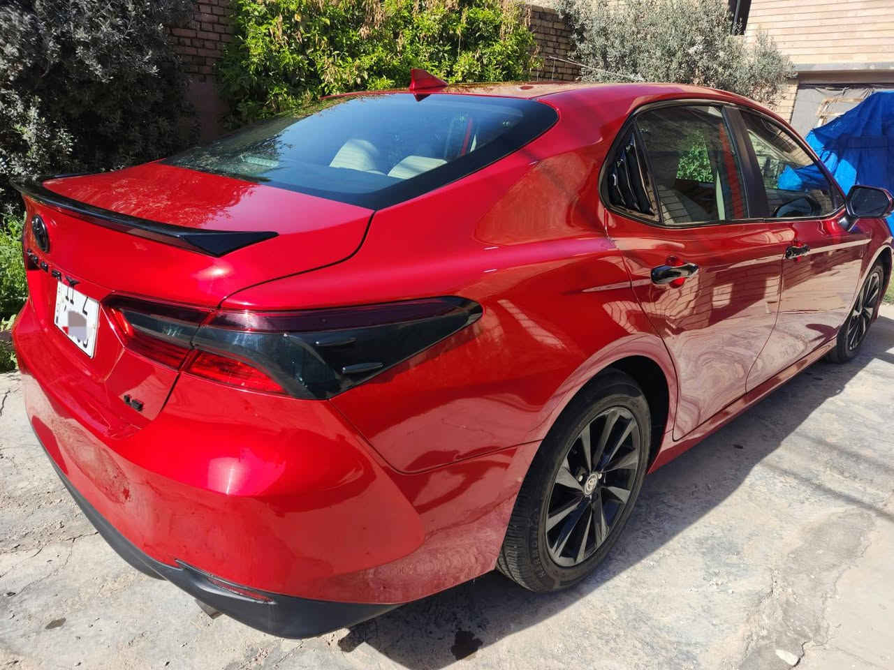 السلام عليكم للبيع فقط بدون مراوس بدون قسط 
كامري 2024 بدون حادث بدون صبغ  مكفوله من الدعاميه للدعاميه 
تقريرها وتر فريش 
السياره فئه LE تجي نص فول 
كير مكينه تبريد صدر تخم تاير كله مكفول 
السياره ماشيه 35 قابل لزياده 
عليها اضافات وسوادات سستم كامل 
مكان السياره بغداد الكراده 
السعر 215 يعني دفترين و15ورقه 
للاستفسار الاتصال ‏‪***********‬‏
