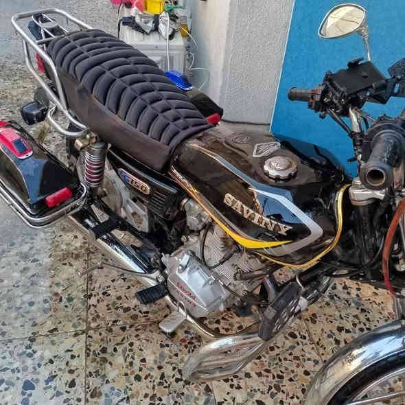 السلام عليكم 
عندي سيفان موديل ٢٣ دراجه حلوه كلش أحله من الصور بهوايه ممشتغله دلفري من الشغل للبيت ممتعوبه رقم انكليزي اب اسمي اريد مراوس بدراجه هم رقم او ابيع ب مليون و ٩٥٠ ما اجاوب عله الفيس راسلني واتساب وتدلل 
***********
