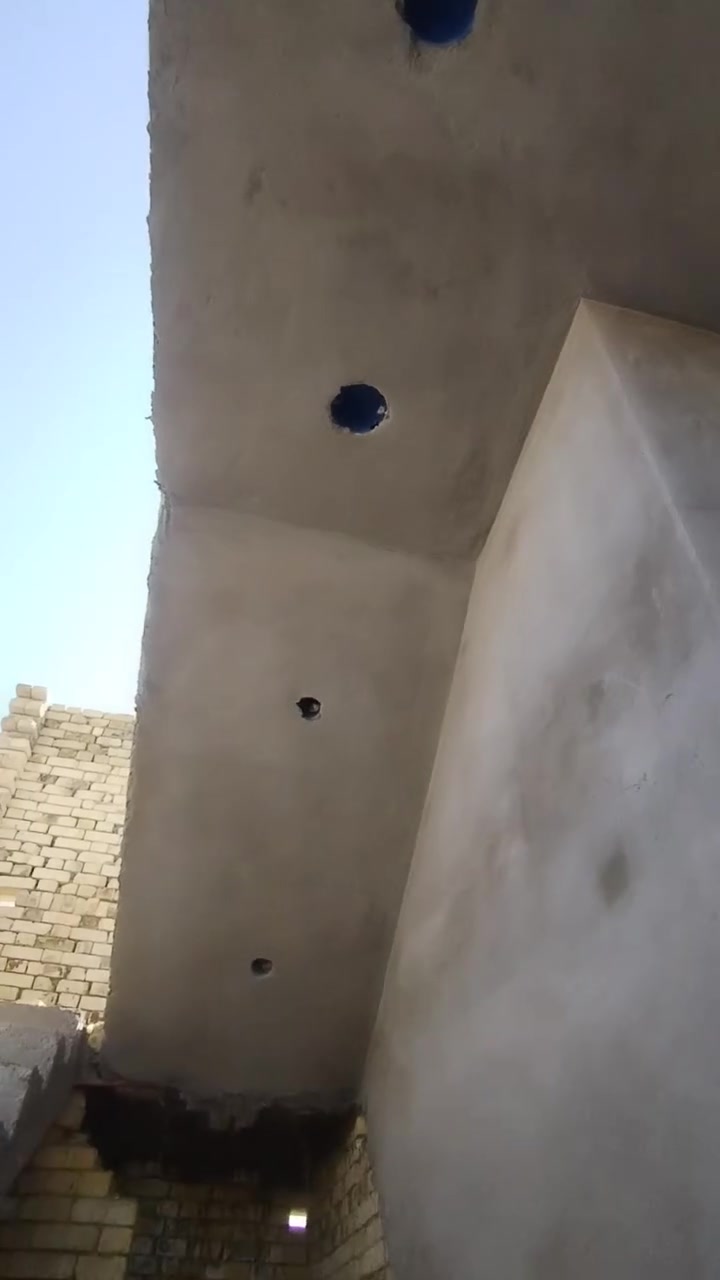 السلام عليكم كادر لبخ متفرغ لان محافضات 
عل لمتر او مقطوعات خشنه ناعم طلس جص    واجهيات حسب الطلب 

***********  بي واتساب  والرزق عل الله
