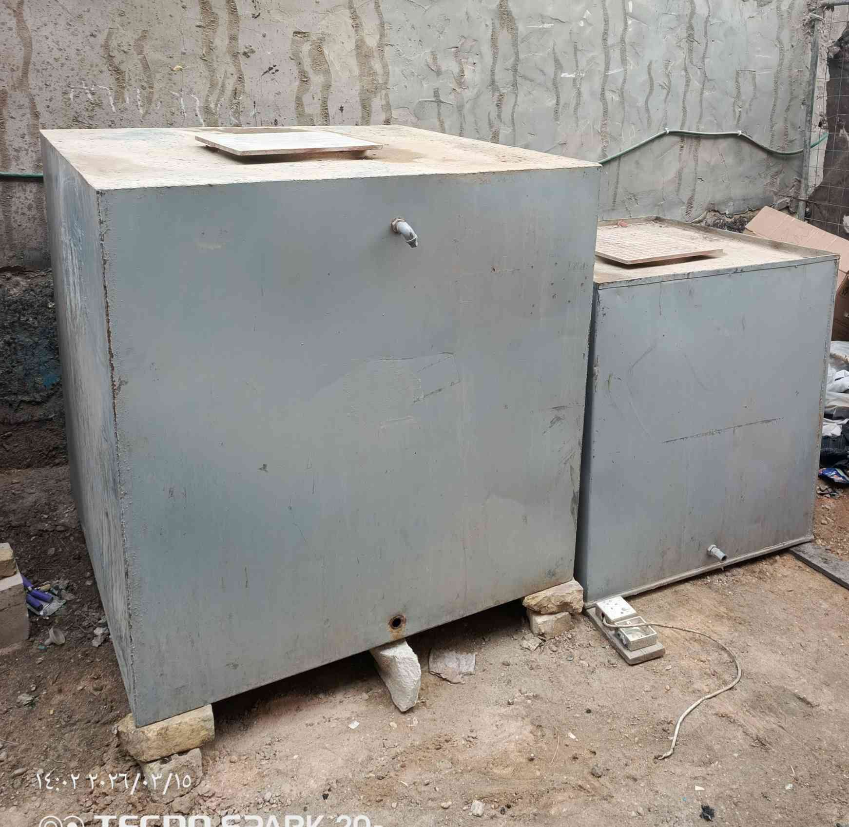 تانكيات تفصال للبيع حديد 3ملم الجبير 2500لتر وزغير 1200نضيفات كلش السعر 100ثنينهن العنوان الحله الثوره قرب جامع الحيدري ***********
