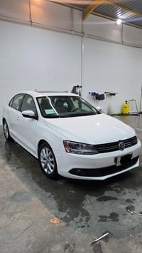 خمسة سلندر • فول مواصفات • ٢٠١٢