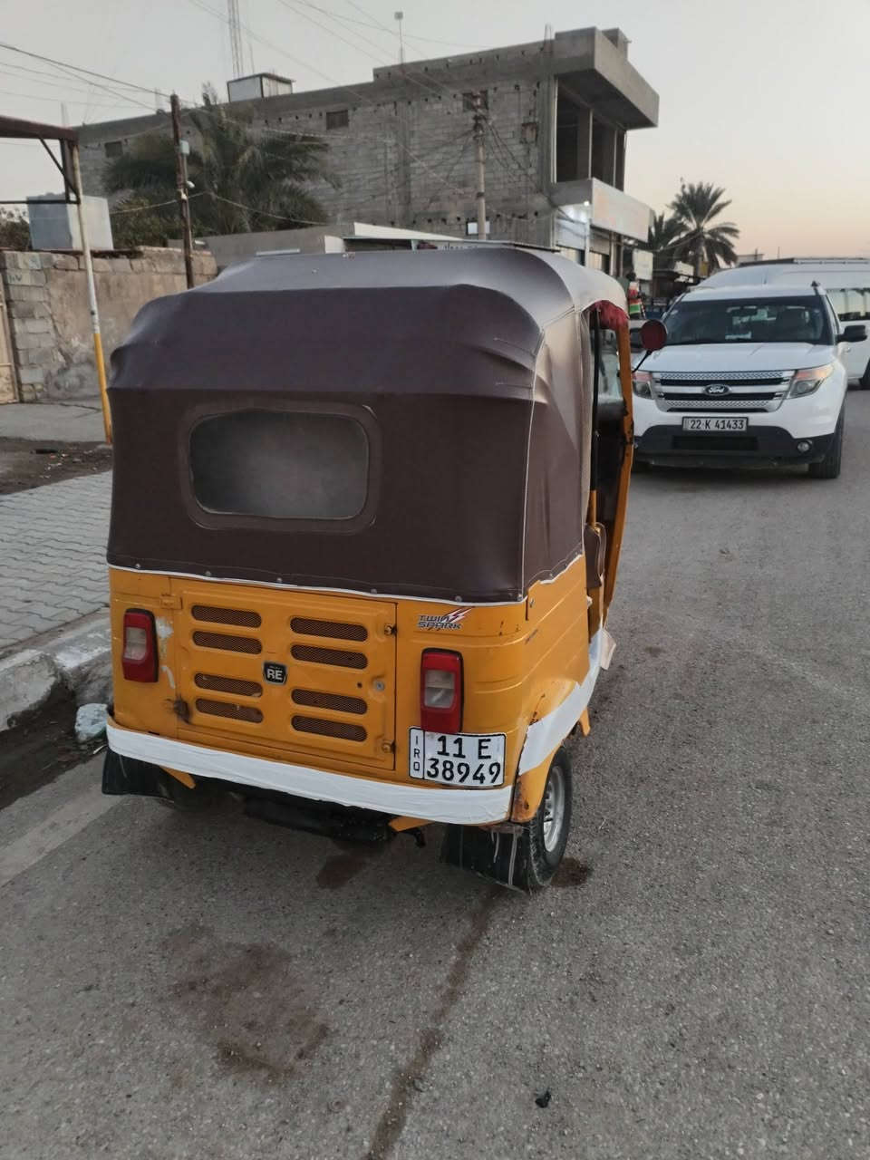 السلام عليكم متاح تكتك ١٩ وسنويه لوحات انكليزي تكتك كامله مكينه اكسل كهربائيات كامله معمره تعمير جديد تعمير مال جناي تأخذه الف ماتصرف عليه للبيع اي إستفسار خاص او اتصل وتدلل ***********
