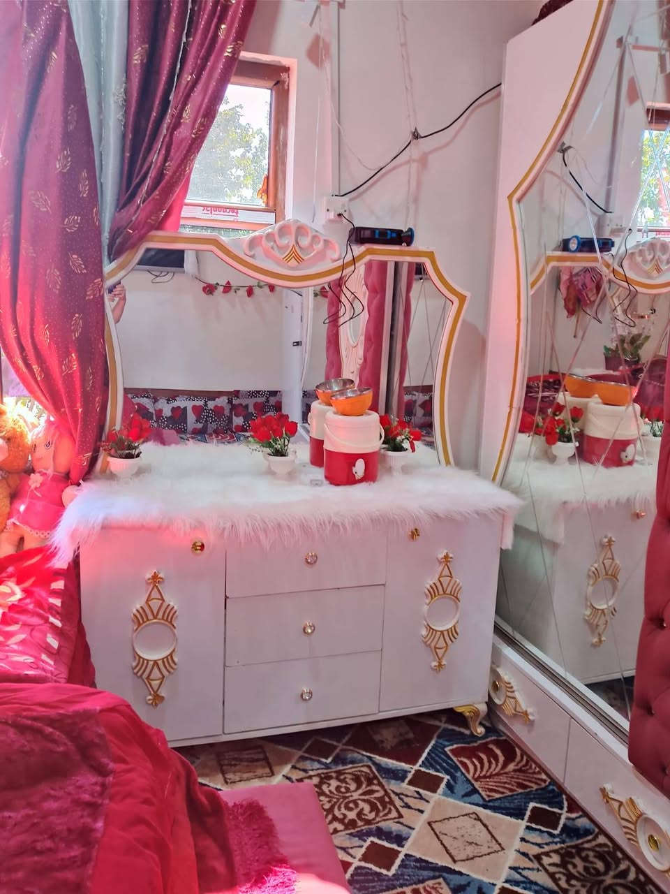 السلام عليكم غرفة اخشاب للبيع حليل نضيفة سعر 600
*********** مكاني الشرقاط الساحل الايسر
