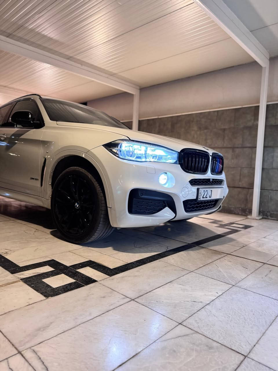 سلام عليكم 

للبيع  BMW X6 35i
موديل :2019

خليجية وكالة العروش

سيارة بلاد ما ملعوب بيها نهائيا

عداد: 120km

…………………………………………..

بصمة 

سلايد

سقف: شامو

ابواب بصمة

ابواب بردة

كشنات هيتر

كشنات تبريد 

كشنات كهرباي

رادار امامية 

تحديد سرعة

لايت :BMW Adaptive LED

صندوق كهرباي

سماعات:BANG&OLUFSEN

كامرة:360’

تبريد ثلج  
وبعد هواية مواصفات ...

…………………………………………………………………..

سيارة جديد

ماشية: 120الف 

بدون صبغ 

سيارة وكالة عروش

سيرفس كل بشركة العروش

ضمان : كير محرك بشرط 

كهربائية كل بشرط

سيارة جديد جديد بدون اي نقص

رقم بغداد جديد

……………………………………………………………………

سعرة :355$ ورقة

مكان : بغداد الكرادة

رقم تلفون 
***********
