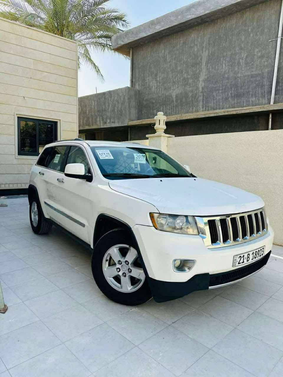 جيب لاريدو 2011 المقدس 
مكينه 3600
لون ابيض 
شمالية 
بصمه 
ضرر باب خلفي وربع من باب الصدر من جوه فقططط بدون دواخل ركز حادث مو امامي 
بنزين تسحك عادي مو محسسن 
السيارة مكفولة من كلشي غير هاي القطعه وربع
راسلني ادزلك سونارها وشرط الفحص 
السعر 158 وبيها مجال قليل بيع مستعجل
***********
مكان السياره ديالى بعقوبة
