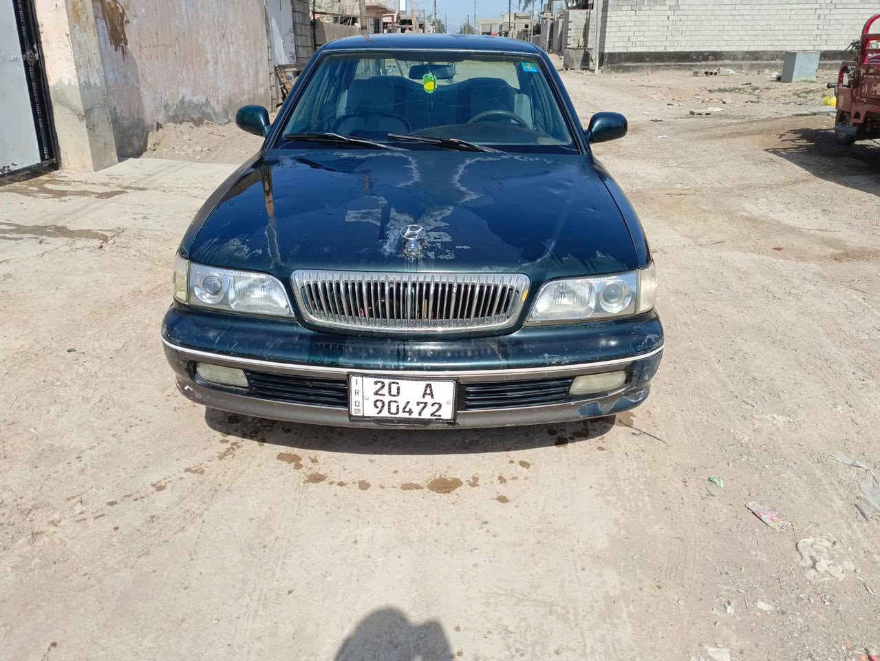 السلام عليكم سيارة هيونداي كراندر موديل 1997 السيارة بلادية وخير من الله تبريد تدفئة كهربائيات كله شغالة تخم تاير خمسة ويل كب السيارة تقريبا على وضع الشركه ، السيارة جانت مضمومه حتى رقمه جان فحص وقبل شهر ترقمت السيارة رقم دولي رقم جديد سنوية لل31 ومثل ماموضح كدامكم بلصورة سعر 28 وبيهة  للاتصال ***********
