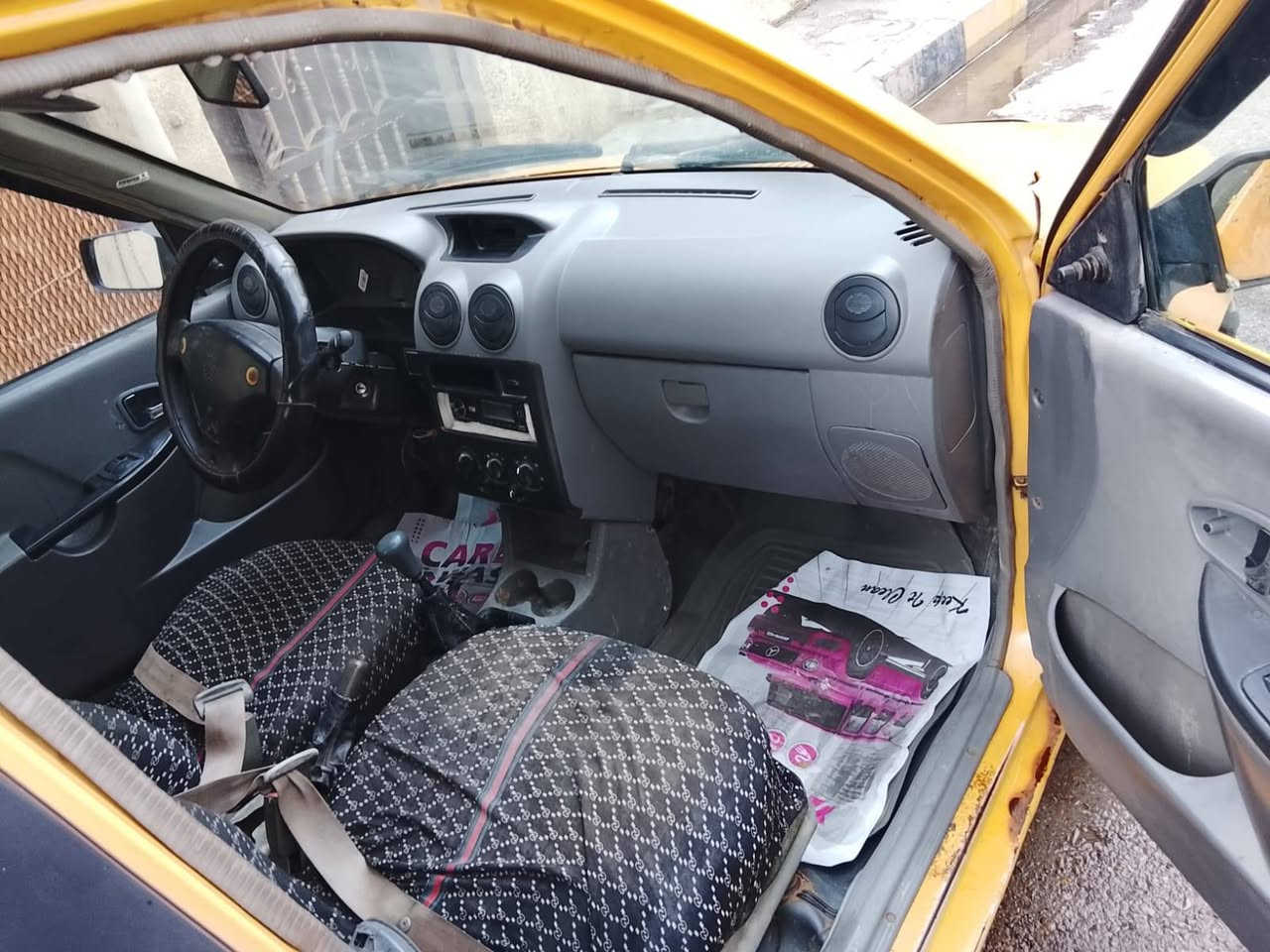 السلام عليكم سايبا موديل ٢٠١٣ للبيع ب١٩ وبيها مجال حق الجيه السيارة كير ومكينةجاهزة السيارة يرادلها ترتيبات وبيها خياسات وكشرها شوفت عينكم رقمها بغداد مشروع وطني هيئة مصفرة وغرامات عليها ٢٠٠ تاخذها مصفرة اني ادفعهن عنواني بغداد الزعفرانية *********** السيارة بسمي وسنوية ٢٠٢٧ وشرط ابيع بعقد مروري وتحويل.
