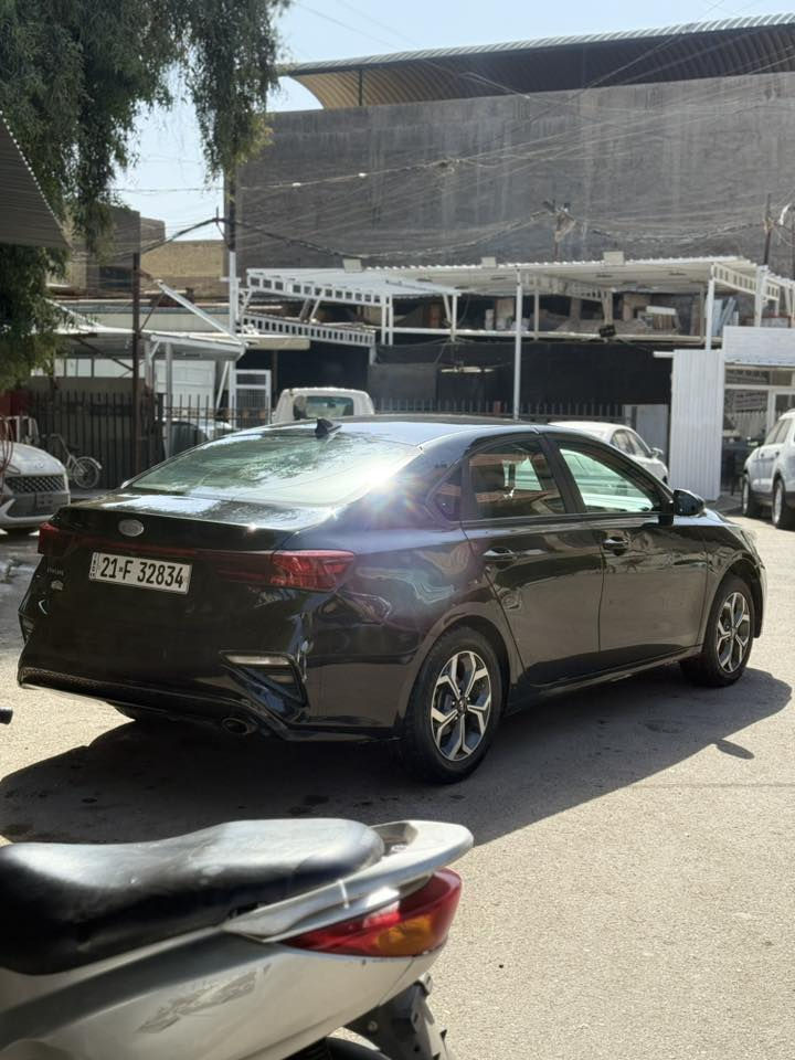 السلام عليكم فورتي 2019
رقم سليمانيه
ماشيه 84الف ميل
مكينه ٢٠٠٠ دوش
كير cvt
حادثها موجود بالصور
السعر 110ورقه
وبيها حادث بالعراق
مكاني الشعب نهاهيه الفورتات قرب مستشفى الزهراء
الهاتف ***********
