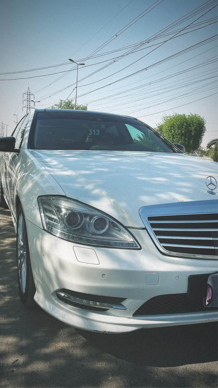 Mercedes Benz S class 
السيارة وارد خليجي استيراد شركة باجگير   S 350 لارج
موديل 2011
عداد الكيلو متر 180 الف حقيقي 
كير مكينة صدر كهربائيات كفالة بيهة مكانين صبغ كد شبر
مواصفات السيارة معروفة
السعر 23,500 ورقة للبيع او مراوس حسب القناعة
للاستفسار الاتصال ع الرقم *********** بغداد, العراق
