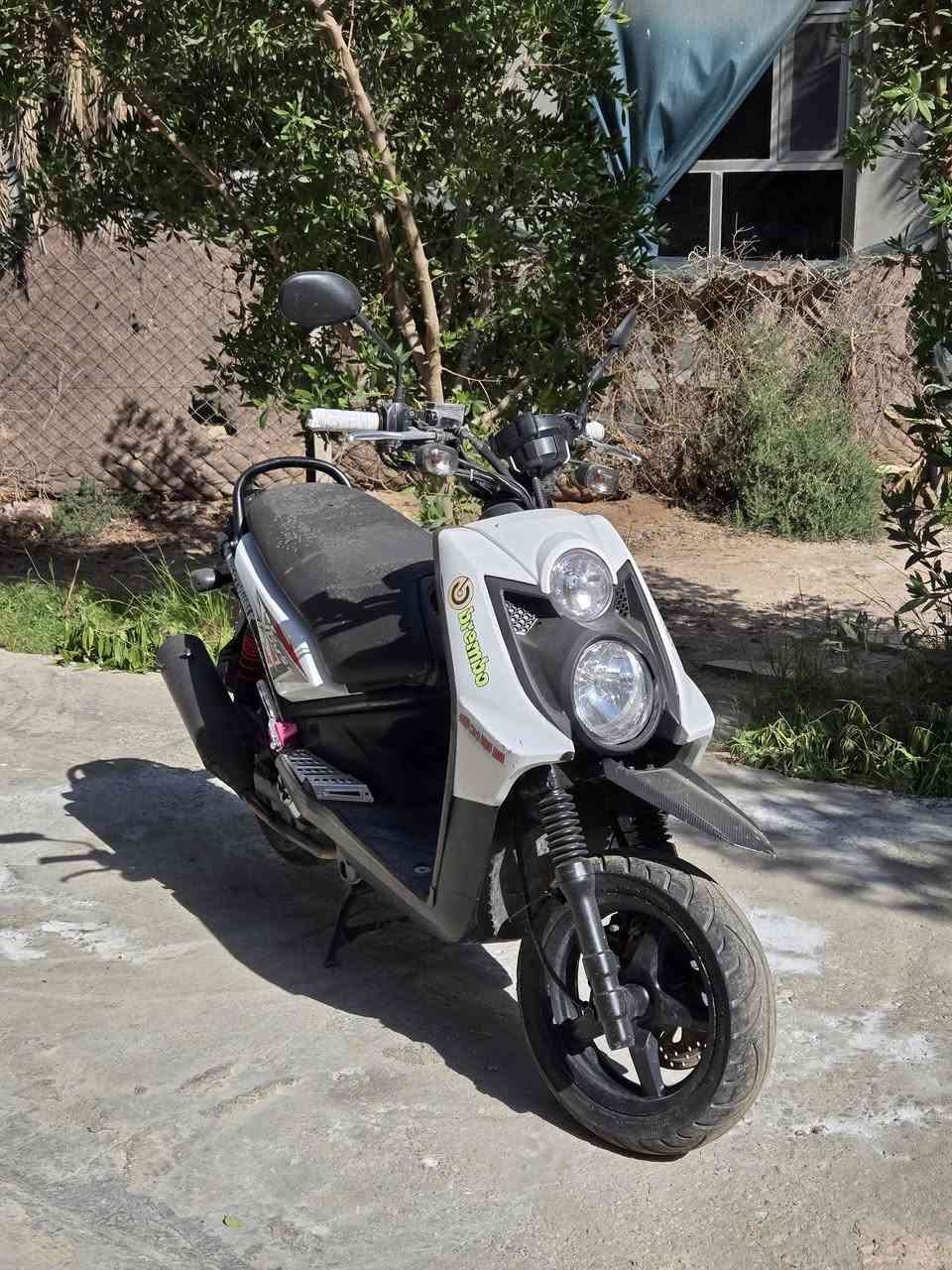 السلام عليكم
جبلي رمبه مابيهه اي نقص 
كهربائيات  كلها شغالة
مكفولة من كلشي 
شلعه ومعدل 
سعرها 825 الف 
***********
مكاني واسط الصويرة
