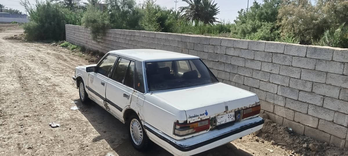 السلام عليكم سوبر مديل 85 سياره جاهزه  مكينه وكير تخم تاير  ويل بطه جديد سياره خير من الله  دواخل نضيفج  مكينتها 2500 ديلكو  مكينه وكير شرط لا تنقيص ولا تبخير   وترهم مراوس نزل شعندك سياره    السعر 23 وبيها مجال قليل حك الجيه   الرقم ‏‪***********‬‏
