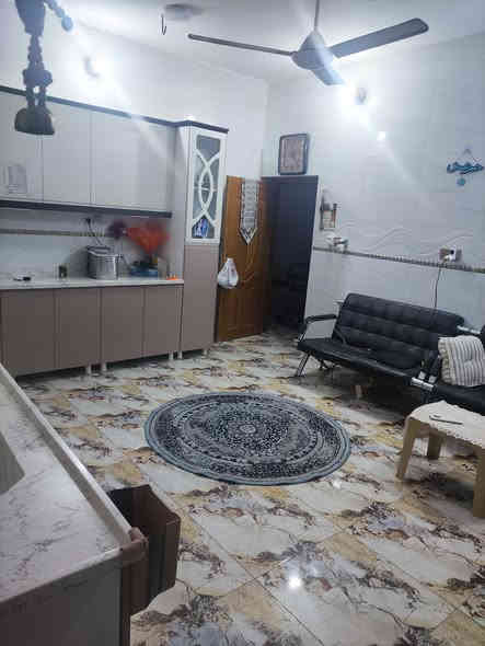 🏠 للبيع – بيت طابوق حديث في البكرلي الرابع (قرب شارع البحمير الرئيسي)

📍 يبعد عن الشارع الرئيسي حوالي 200 متر
📐 المساحة: 200 متر
🏡 المواصفات:

طابقين (نص جوه + نص فوك)

الطابق السفلي: غرفتين نوم

الطابق العلوي: غرفتين نوم (إحداها سويت)

كراج سيارة

بناء حديث طابوق

مكتمل الخدمات: مجاري + كهرباء + كونكريت + كونتر

💰 السعر: 90 مليون دينار عراقي (مع الكونتر)
📞 هاتف: ***********
