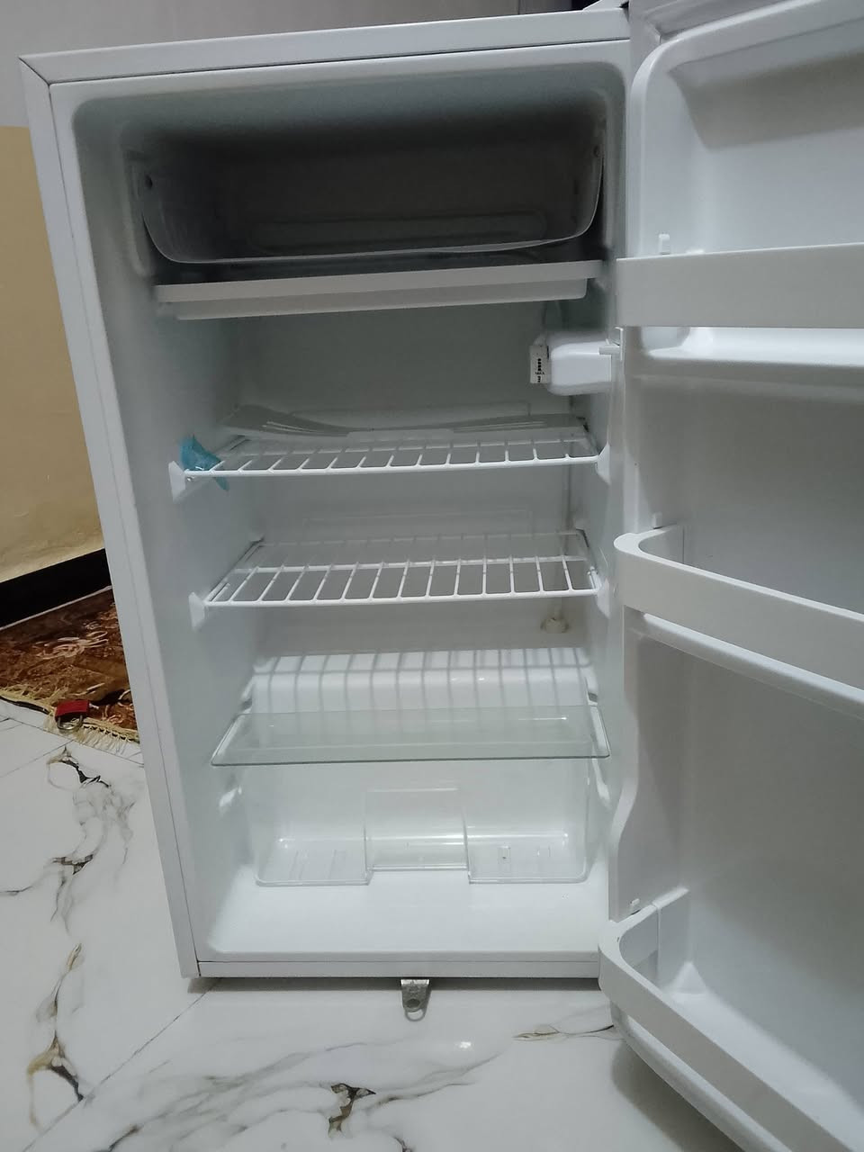 السلام عليكم ثلاجه للبيع السعر 75/ثلاجه نظيفه شاهد الله‏‪***********‬‏
