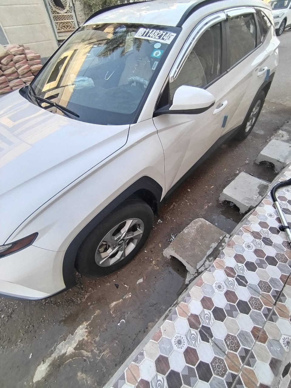 توسان
٢٤ وارد امريكي
ماشية ٤٧ الف كيلو
الضربة بالجنطة الخلفية و رجعتها على البارد

محرك ٢٤٠٠ GDI

رقم بغداد باسمي

كشنات السايق كهربائي
حساسات ٣٦٠ درجة
توقف ذاتي
ابيض اللون
السعر ٢١٠ ورقة و بي مجال

مكاني بعقوبة 
***********
