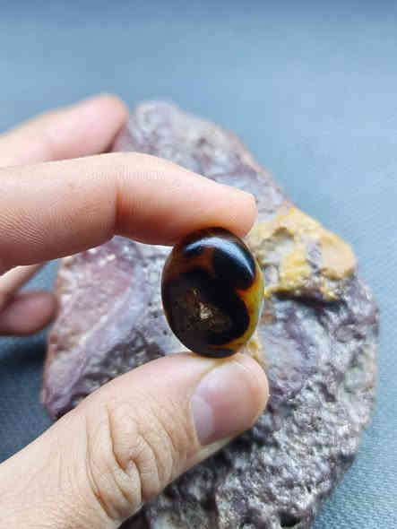 احجار طبيعية ذمة مصورة كل حجر وسعرة وما نختلف بالسعر
للتواصل خاص
او على الرقم
***********
