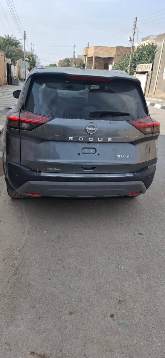 السلام عليكم نيسان روج2023 دخول جديد بدون رقم مواصفات SV دفع رباعي كشنات جلد مكينه 3 سلندر سياره حادثة حلو فقط بنيد ماشيه 7 ميل فقط سعر 140 وبيها مجال مكان الناصريه مركز رقم الهاتف*********** البصرة, العراق

