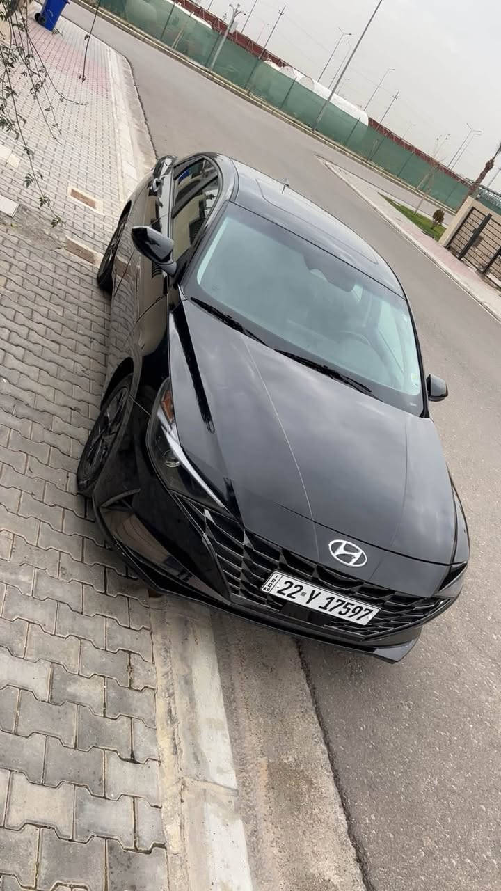Elantra 2023 
وارد كندي 
بنيد وجاملغ وهاي السونر مالتهة 
فول واحد على واحد
بسمي السيارة
ومكانهة اربيل
2000 دوش 
***********
