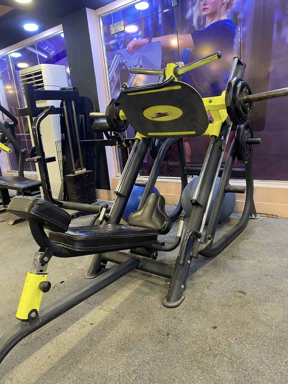 متوفر جم 🏋🏻‍♀️تريدة رجالي تريده نسائي القاعه جديدة ومليانة همرات واجهزة طابوك ومتوفرة جميع الزواية ناقصها رشاقه واقراص وسعرها مناسب تفضل واتس📲 ونطيك تفاصيلها وبالخدمه *********** لاتنسى النظافه 👏🏾  وسعرها المناسب 🛠️ ومتوفر كادر للنقل🚛 والشد🛠️🪝
