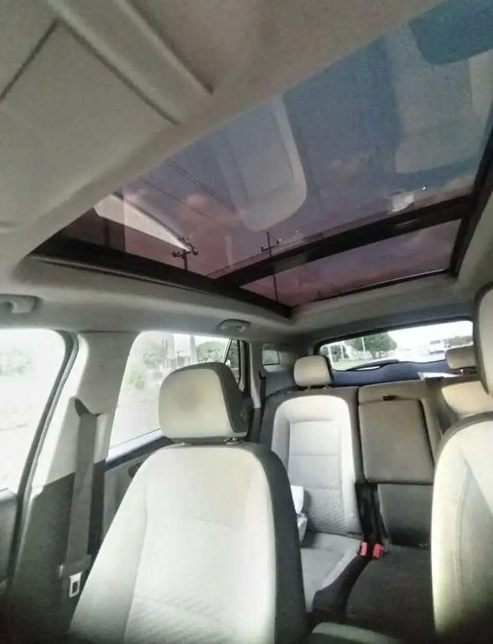 جی ئێم سی تیرین ٢٠١٨
فول فول مواسەفات 
٦٥ هەزار مایل 
2 قطعە و نیو هەیە. (چاملغ بۆنیت سبوغە
سندوقی بستێکی هەیە) ره قم واتساب ***********سعر155رقم شانسي  3GKALMEVXJL245985 أربيل, العراق
