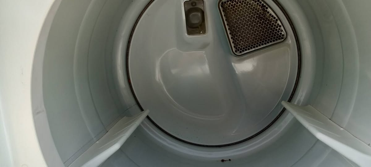 يوجد مجففات امريكيه جميع الموديلات البصره القبله شارع الغياث ستر 
*********** وساب
