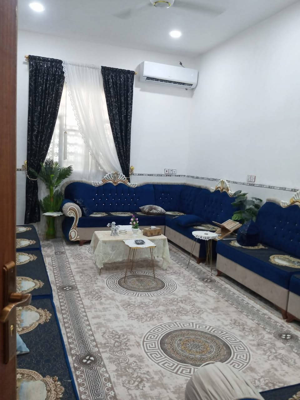 #السلام_عليكم #_ورحمه_الله
📍#يتوفر👈🏠  دار سكن حديث طابقين 
موقع كلش حلو متوفر كافه الخدمات 
♻️طابو زراعي عراقي اصولي 
📍#يحتوي الدار 🏠 على ....
⚡5غرف منام 
⚡مبطخ عدد 2
🔑صاله عدد  2
🔥حمامات داخليه وخارجيه وحمامات طابق ثاني 
♻️ديوان كلش كبير 
📍مناور عدد 2
❄❄❄❄❄❄❄❄❄
الدار كامل المواصفات وموقع كلش حلو 
🔥السعر 160 وقابل للتفاوض 
الاستفسار اكثر [***********]
    [#العنوان ابي الخصيب العوجه خلف مستشفى الصيني مباشر]
