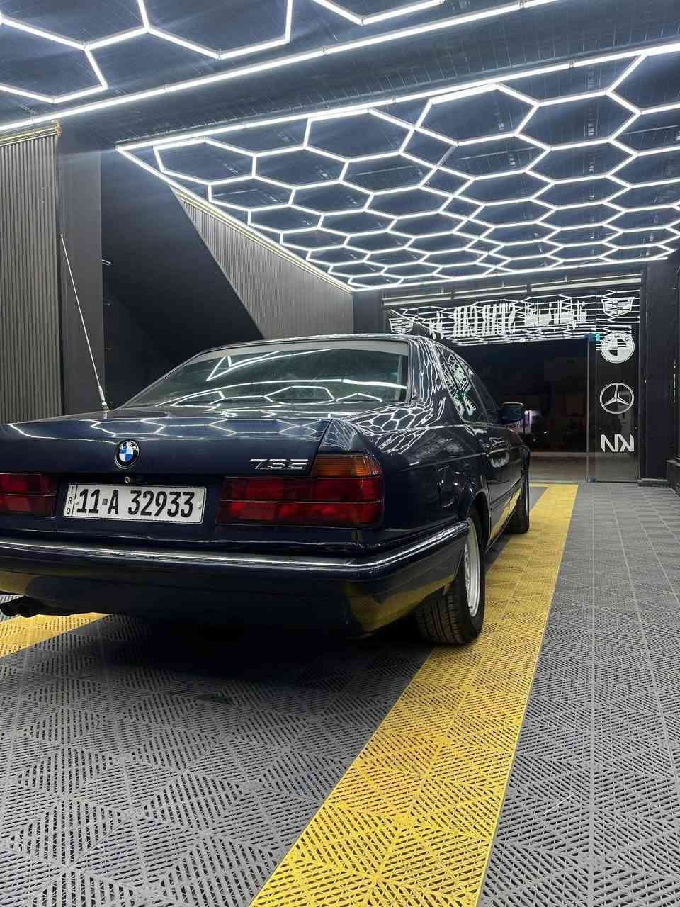السلام عليكم 

BMW 735 i 
السيارة موديل 90 رقم بغداد أنكليزي سنوية بأسني نافذة لـ سنة 2027 تحويل مباشر

السيارة  35 اصل بليتة و سنوية 

محرك و كير و كهربائيات شرط 

حدادية امامي جديدة 
حدادية خلفي نقص بس البوش 

منظومة التبريد شغالة بورد التحكم كلة شغال و الكمبريسر شغال فقط غاز بدون ليك 

كشنات جلد بطاين جلد

الغرفة حلوة بس ينرادلها ترتيبات بسيطة نقصها صاجيات تعبانة 

سلايت شغال 

تخم تاير شرط
تخم ويل شرط

كمبويتر شغال و شاشة الكيجات شغالة كلها
كهربائيات شغالة شرط حتى انارة الترحيب مع الابواب 

مسجل و سماعات جدد

مازدات جدد زنون اصفر ناصي و زنون ابيض عالي 
بكلايتات جدد 

دعامياتها لا كسر و لا فطر 

مصبوغة عام للجمالية بدون ضربة بدون خياس 

السيارة جاهزة و اذا بيها نقوصات كلش بسيطات مو مكلفات 

السعر :- 55 ورقة و بيها مجال بسيط

مكان السيارة :- بغداد شاطئ التاجي قرب جسر المثنى او قرب الجزيرة السياحية

رقم الهاتف :- ***********
