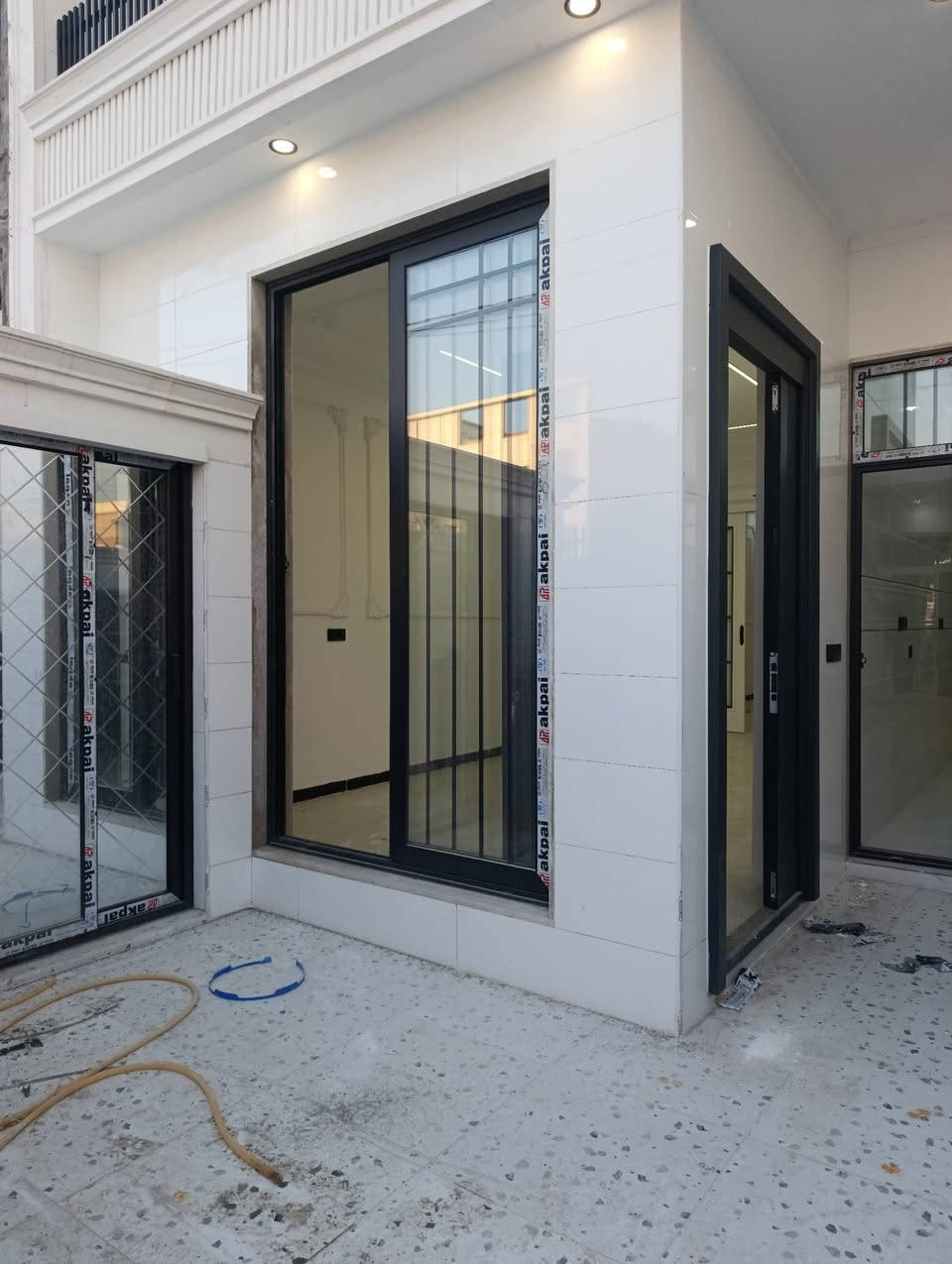 🔷🔷#بیت للبیع 🔷🔷
في فرمانبران، علي شارع 30م.  قریب شارع 60م

➖المساحة 125 متر مربع، طابقين، غیر مستخدم
يتكون من⤵️
➖ 4 غرف نوم + 2 الحمام +  صالة + غرفة طعام

📞للتواصل

0770 957 28 48
0750 957 28 48
******************

🔸🔸#خانوو بۆ فرۆشتن🔸🔸
لە فەرمانبەران. لەسەر جادەی 30متری ، نزیك 60متر

➖ڕووبەری ١٢٥م، دوو نهۆم، خانووەکە بەکارنەهاتوە.
پێکدێت لە⤵️
➖ ٤ ژووری نووستن +   ٢ حمام و تەوالێت+ هۆڵ + دێوەخان.

📞بۆ پەیوەندی
0770 957 28 48
0750 957 28 48

#بیت #بیع #اربیل #فەرمانبەران #خانوو #فرۆشتن #هەولێر #خانووبۆفرۆشتن #اربيل #هەولێر #شوقە_بۆ_کرێ #شقة_الایجار#روشنبیري
