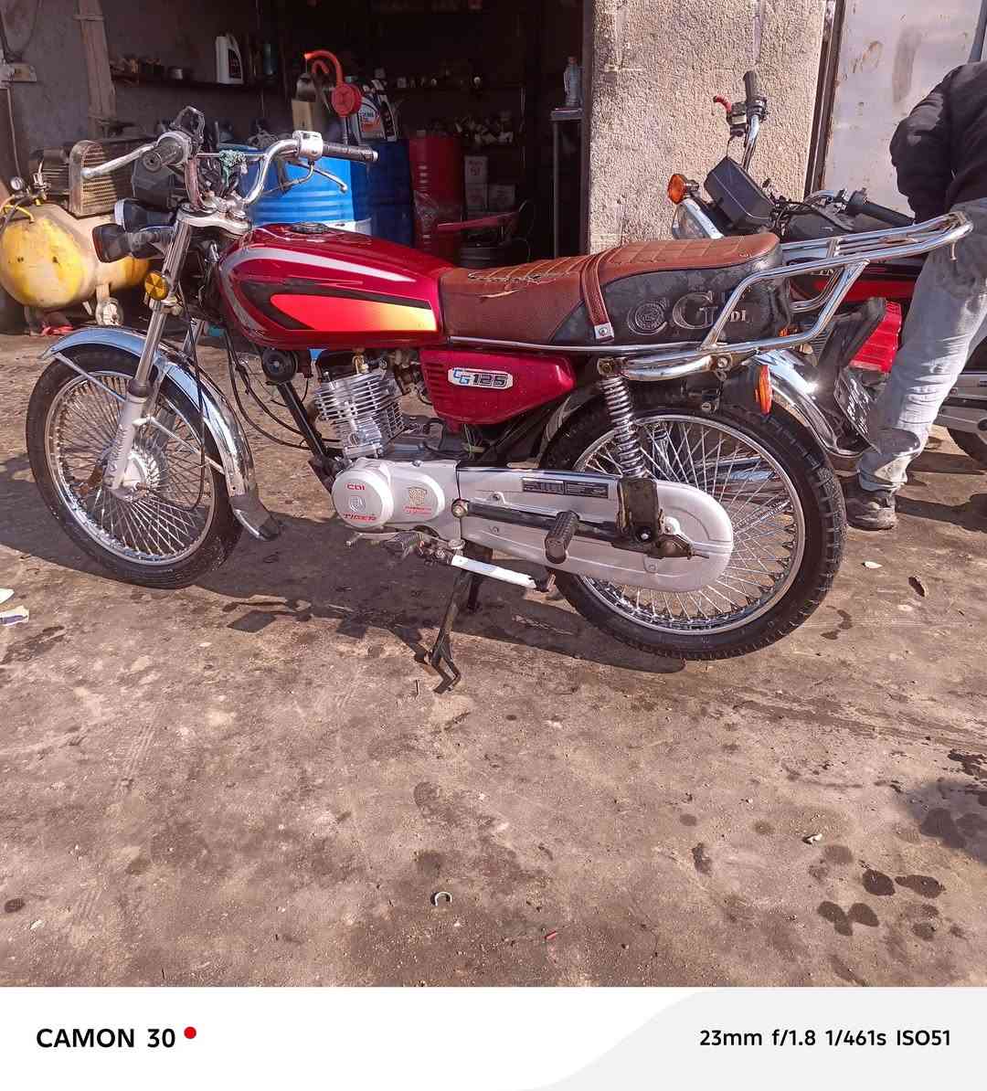 السلام عليكم دراجه تايكر لبيع اوراق اصلي مكينه مامفتوح موديل 2021 مكان حله قرب جامعت المستقبل رقم الاتصال *********** السعر 400 وبيه مجال
