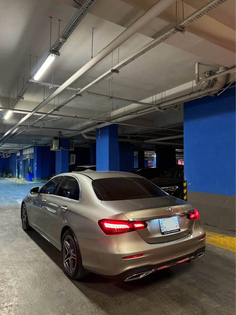 Mercdes Benz E200amg
مێرسدیس بێنز ی کلاس
مۆدێل:2023
ماووەی رۆیشتوو:45.000km
سبوغ:نیە clean title
مواسەفات:AMG
وارد: ئەڵمانی زەمان✅
فول مواسەفات بەس سلاید نیە AMG package رەنگی ضهبى/گۆڵدی هیچ هیچی نیە زۆر خاوێنە هیچ مەسروفی نیە کیتابی جام رەشی هەیە هەموو شتی بیلادی لەگەرە ٢ سویج هەموو سێرڤزی لە شەریکەی BCM کرایە 
نرخ:380مەجال
*********** أربيل, العراق

