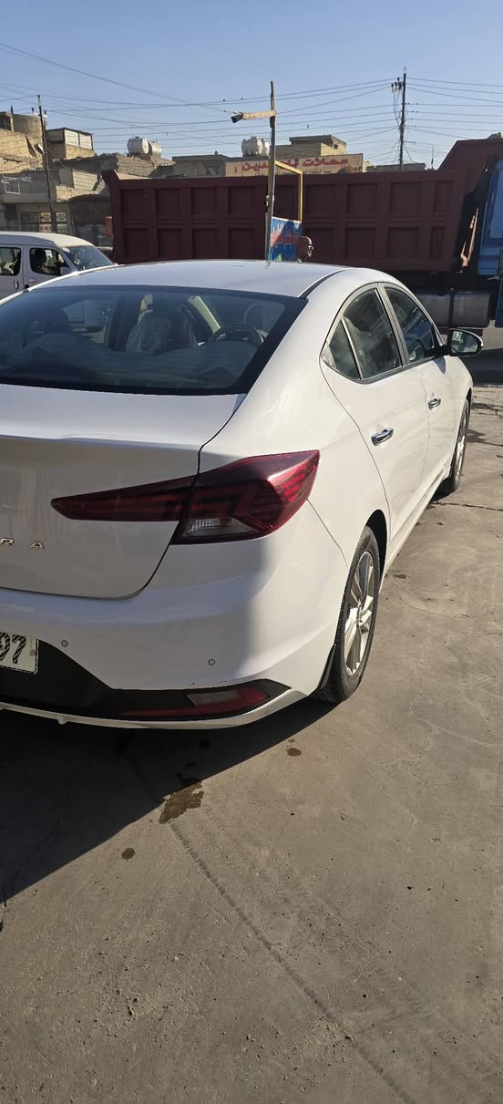 سلام عليكم النترا خليجي 20 مكينه 2000 دوش بيه حالوب خفيف وطخه كد اصبع ولباقي مكفول ماشيه 46 رقم بغداد بسمي السعر 160 رقم الهاتف ***********
