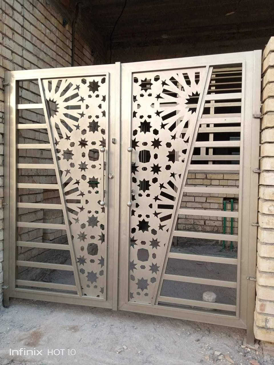 سلام عليكم كادرمختص صبغ وتنضيف أبواب وشبابيك وجام ابوجعفر ***********
