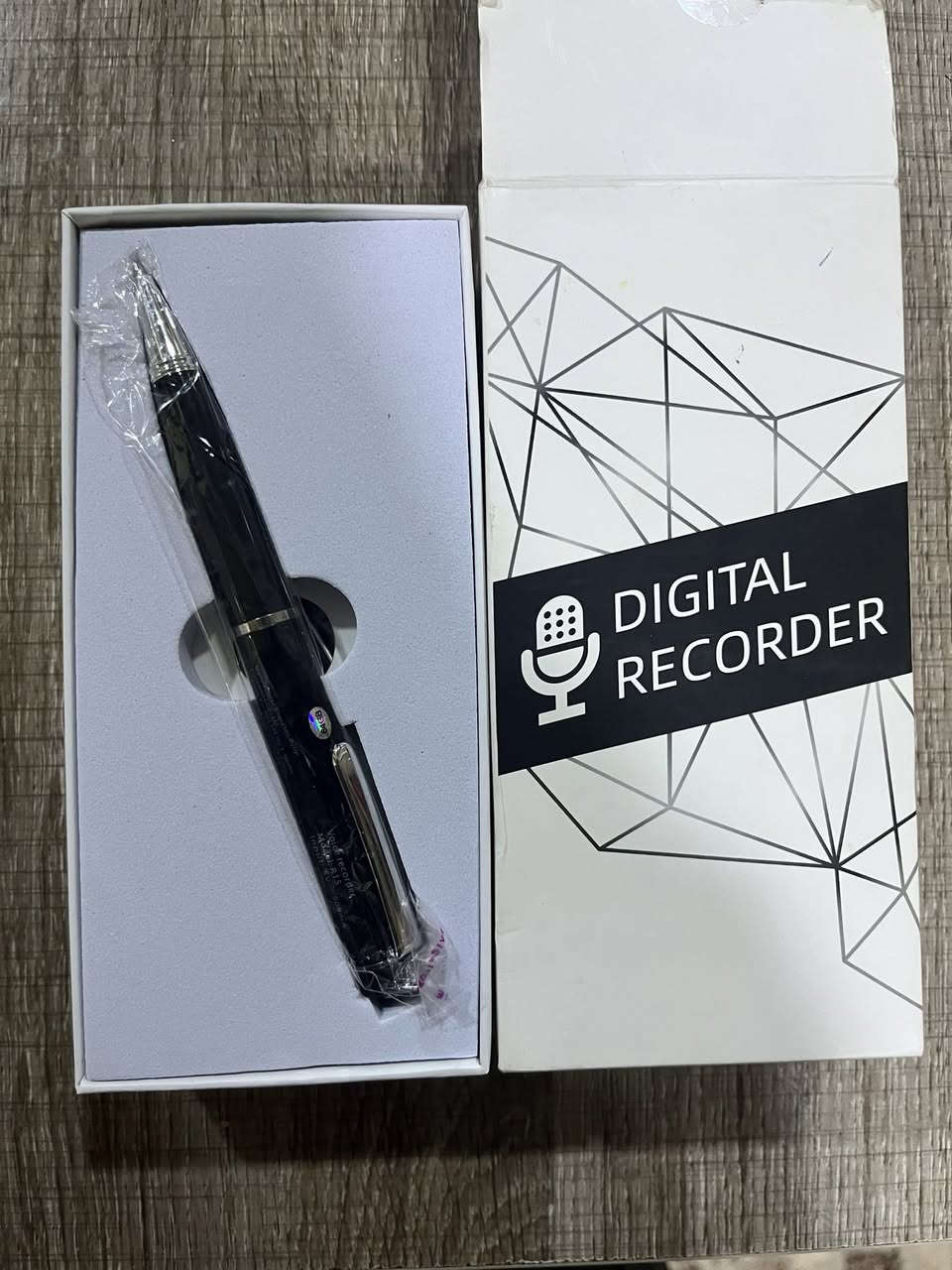 قلم تسجيل صوت جديد غير مستخدم مع كامل ملحقاته 30 مع التوصيل


**إذا كنت صاحب هذا الإعلان وتريد حذفه لأي سبب، رجاءا أرسل رسالة إلى الدعم الفني**