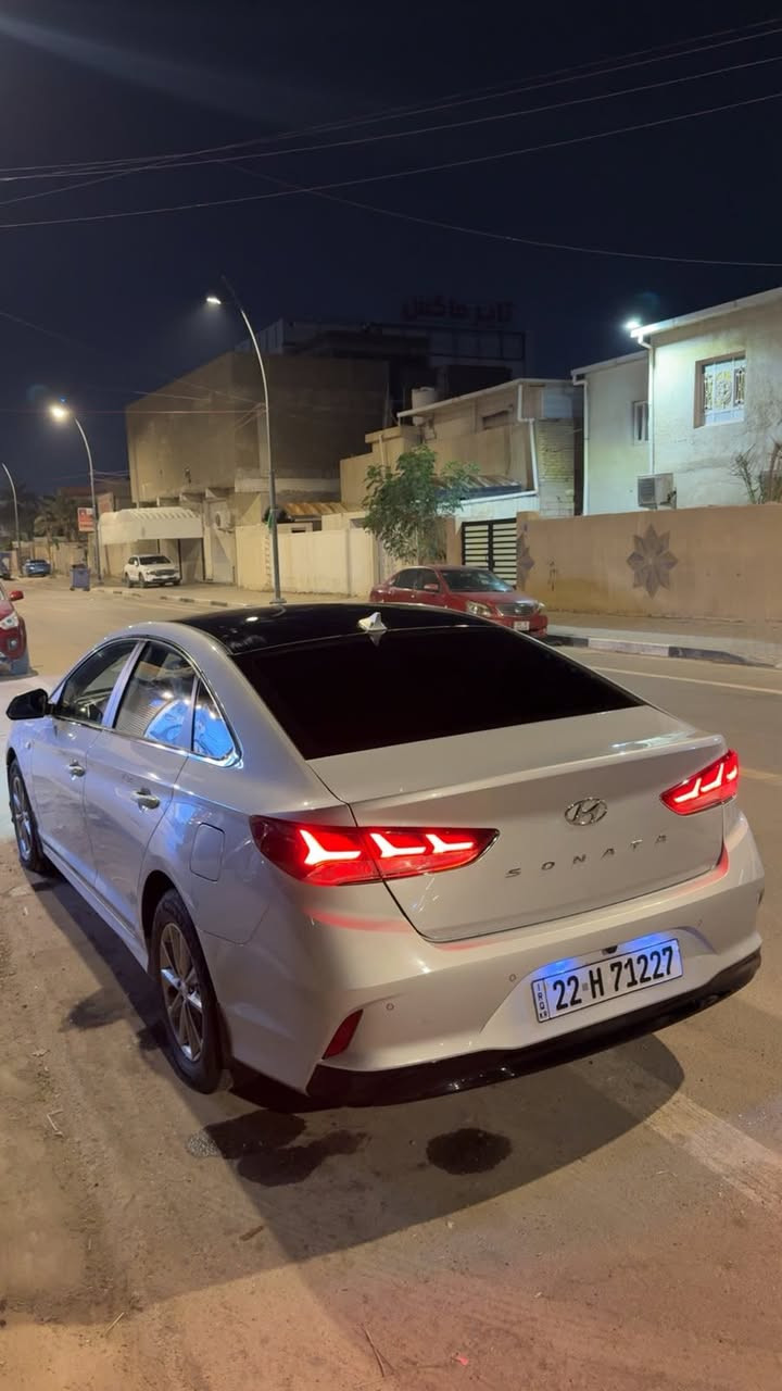 السلام عليكم سوناتا 2020وارد كوري مكينه 2000 دوش غاز محور بانزين كوريا فول مواصفات عدى البصمه شاشه وكامرا خلفيه تدفئه تبريد كشنات كشنات جلد وتحكم كهرباء بلكشن ونضام ايكو اقتصادي بلوقود وباقي المواصفات المعروفه السياره جاهزه على اخر شي حداده 100٪ تخم تاير بلباكيت دهن جديد باتري تبريد تدفئه ماتصرف دينار عليها السياره مصروف عليها هواي على ايد وحده ماشيه 45 الف كيلو حقيقي رقم اربيل وكاله تحويل لنهاية ال27 بيها اربع رشات بكوريا بدون ضربه على طول الصفحه وصار بيهه حافة الباب بلعراق يرجع مامصلح ابيع على وضعها السياره مكلفتني ونضيفه عارضها ب150 وبيها مجال للشراي ***********
