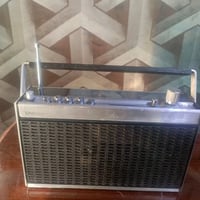 بيع  راديو- يونڤيرسم ألماني  سنه التصنيع ١٩٧٠ نظافه مثل ما موضح بالصور...