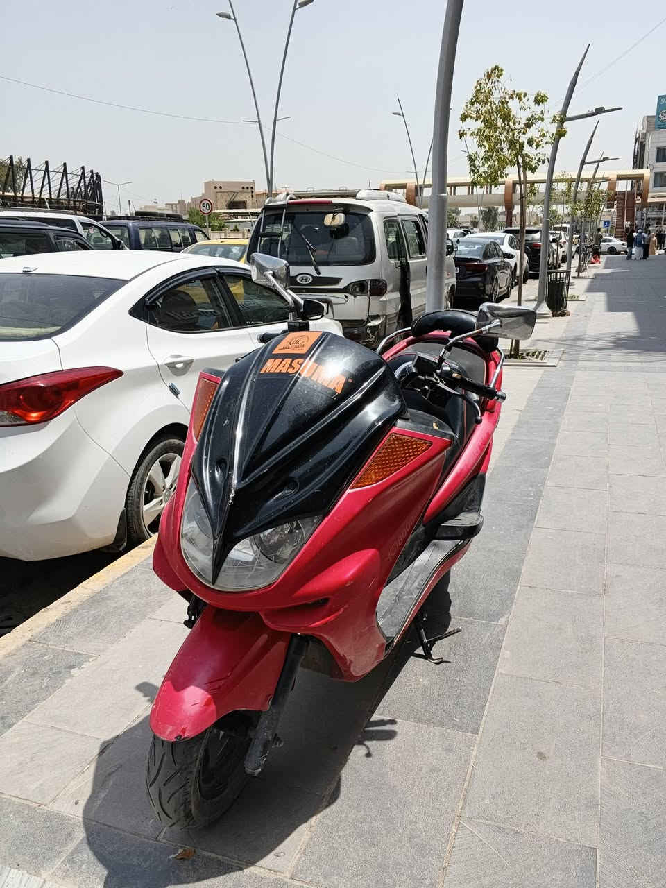 ماجستر 
محرك شرط 
نظافه 80%
عنوان موصل مجموعة الثقافيه 
سعر 650 الف 
***********
