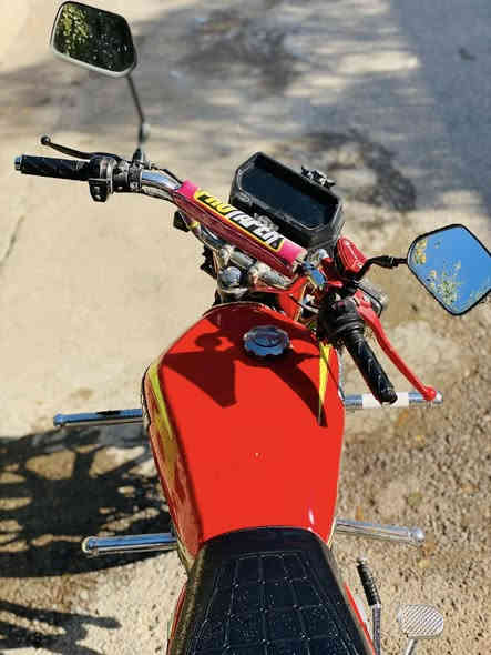 السلام عليكم ماطور للبيع خمسه كير موديل 2024 سلف شغال كهربائيات كله شغال شاشه شغاله  
السعر 580 او بي مجال لطيبين 
الرقم ***********
ملاحظه عنواني حويجه داخال
