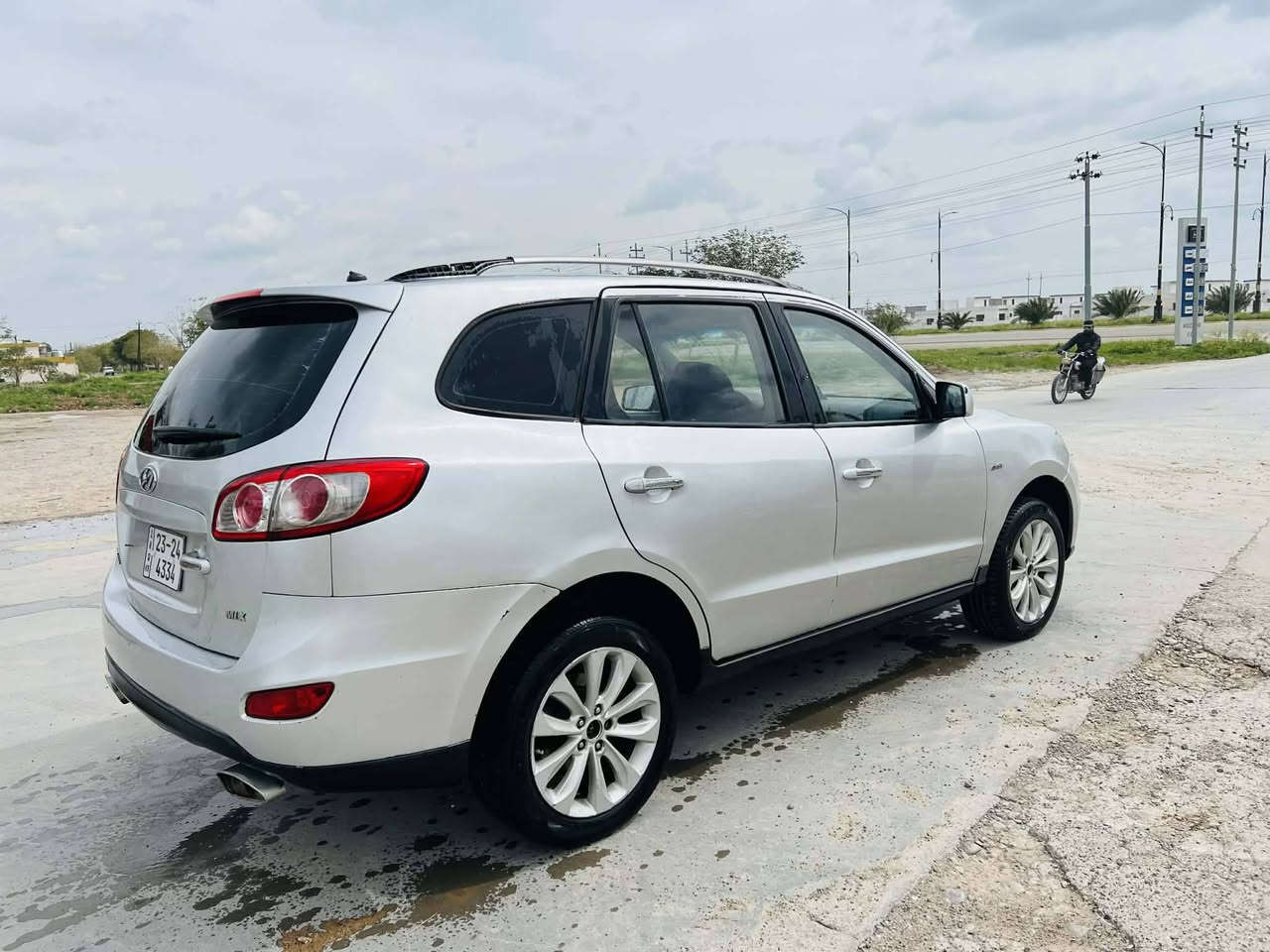 بۆ فرۆشتن یان گۆڕینەوە بە ئاڤانتی 

هۆندای سانتافی 2010
جلد و هیتەر  
فول مواسەفات بەس سڵاید نیە
مەکینەی گازە 
 شوێن کەلار
0772 523 7316
موشتەیت تەلەفونکە لەخزمەتام
